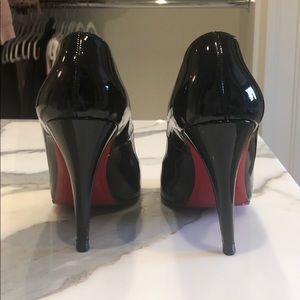 Christian Loubiton black patent leather pump